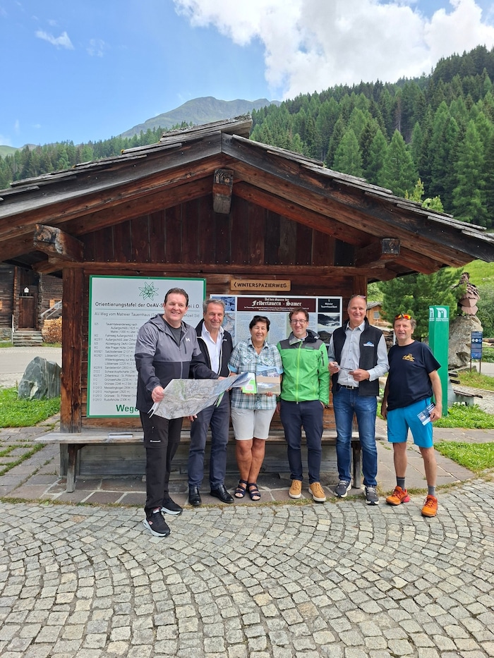 Die Verantwortlichen des Nationalpark Hohe Tauern bei der Eröffnung des Themenweges.