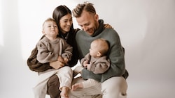Huber-Rieder mit seiner Jana und den Kindern Levi und Ylvi.