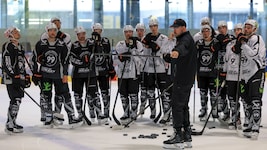 Die 99ers-Champions legten in cooler Umgebung los.
