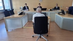 Der Mann musste sich für Postings vor Gericht verantworten.