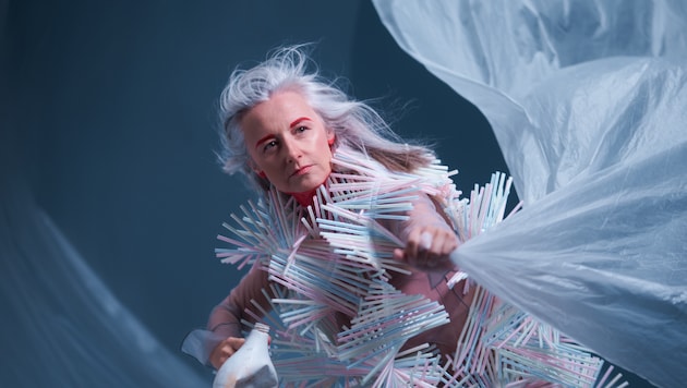 Crystn Hunt Akron bei der Performance