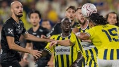 Sturms Jon Gorenc Stankovic hat gegen Kante, Milan Skriniar und Nathan Ake das Nachsehen.