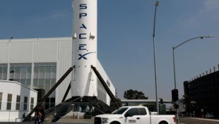 Die SpaceX-Trägerrakete „Falcon 9“ hatte im Jänner 2025 zwei Mondlandgeräte ins All befördert. ...