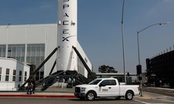 Die SpaceX-Trägerrakete „Falcon 9“ hatte im Jänner 2025 zwei Mondlandgeräte ins All befördert. ...