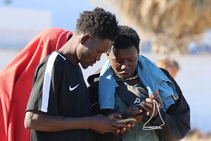 Die jungen Migranten nutzen soziale Medien als Informationsquelle – ob die Fakten überhaupt ...