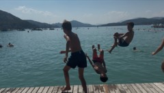 Abkühlung durch einen Sprung in den Wörthersee