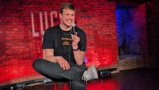 Der deutsche Comedian Hauke van Göns ist Gastgeber („Host“) im Wiener Comedy-Club „Lucky Punch“.