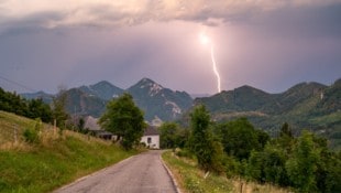 Fotokerschi / Rauscher David Beeindruckendes Naturschauspiel: Ein Sommergewitter sorgte in der Nacht auf Donnerstag ...