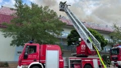 17 Wohneinheiten sind nach dem Brand für die Bewohner nun unnutzbar. Die Gemeinde kümmert sich ...