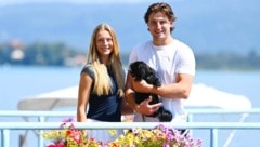 Ein entspannter Marco Kasper genießt mit Tyra und Hund „Daisy“ derzeit abseits des NHL-Trubels ...