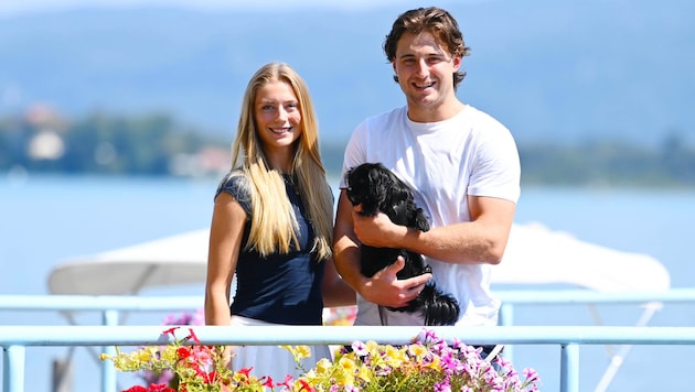 Ein entspannter Marco Kasper genießt mit Tyra und Hund „Daisy“ derzeit abseits des NHL-Trubels ...