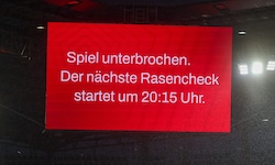 Zwei Stunden wurde das Spiel zwischen Salzburg und Pafos unterbrochen.
