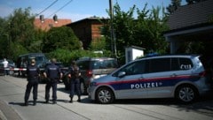 Polizeiaufgebot am Tatort in Langenzersdorf