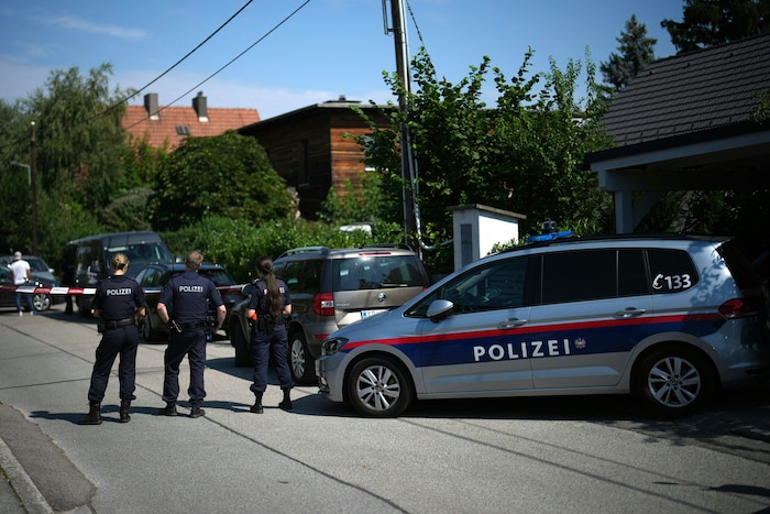 Police presence at the crime scene in Langenzersdorf
