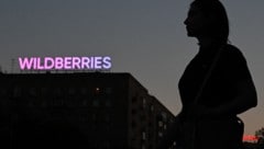 Die Lager des Online-Händlers Wildberries sind seit Wochen immer wieder Ziel ukrainischer ...