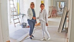 Die Brucker Bürgermeisterin Susanne Kaltenegger (links) und Allgemeinmediziner Sandra Fuchs am ...