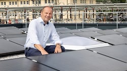 „Jede zusätzliche Kilowattstunde aus erneuerbaren Quellen stärkt die Unabhängigkeit“, sagt dazu ...