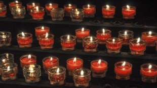 Die Burschen waren auch in der Kirche zugange.