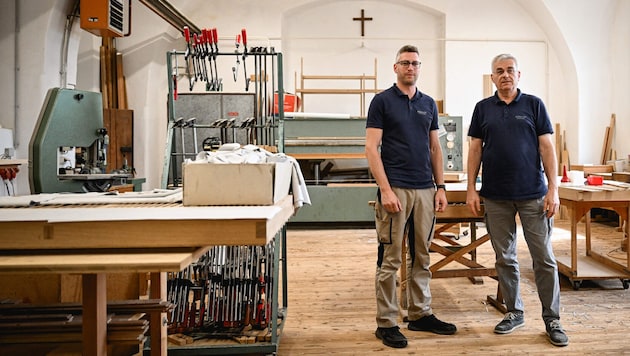 Johannes (li.) und Christian Kögler sind Geschäftsführer des Orgelbau-Betriebs in St. Florian ...