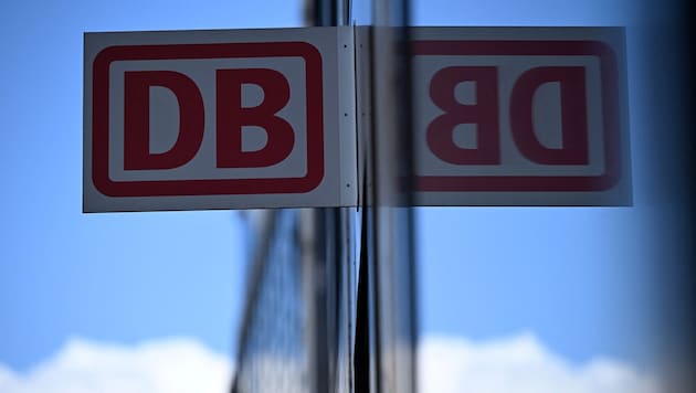 Bereits im Juli hatte es bei Leverkusen einen mutmaßlichen Brandanschlag auf einen Kabelschacht ...
