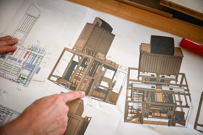Die Instrumente werden nach Plan gebaut.