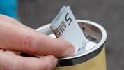 Die Rotkreuz-Spendensammler nehmen niemals Bargeld an. (Symbolbild)