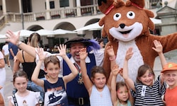 Theo Lesefuchs verzauberte die kleinen und die großen Besucher. 