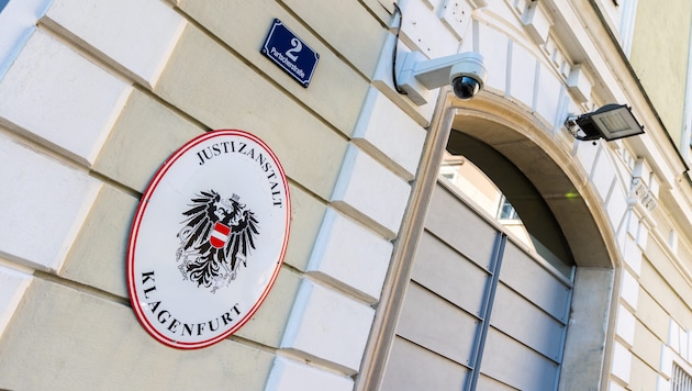 Der 19-Jährige wurde vergangenen Freitag festgenommen und in die Justizanstalt Klagenfurt ...