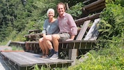 Martin und Elisabeth Traxler blühen in der Pretuler Natur auf. 