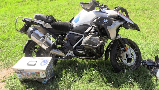 Das Motorrad wurde erheblich beschädigt.