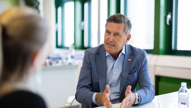 „Es sind weiterhin aufgemotzte Scooter unterwegs“: Verkehrsminister Peter Hanke hat neue ...