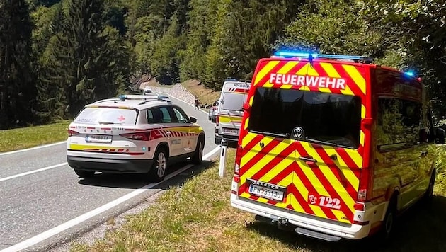 Feuerwehr und Rettung waren nach dem Unfall sofort vor Ort.