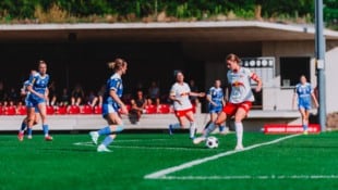 Katja Wienerroither (re.) traf zum 1:0 für Salzburg.
