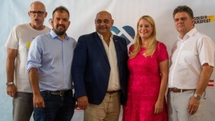 Die Burgenland expo ist eröffnet: (v.li.na.re.): Moderator Michael Pimiskern, Bürgermeister ...