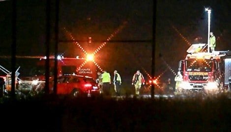 Einsatzkräfte am Flughafen Leipzig-Halle nach dem Drohnen-Alarm
