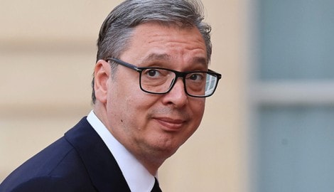 Serbiens Staatschef Aleksandar Vučić wird von russischen Propagandisten nun vorgeworfen, die ...