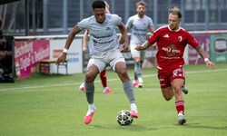 Konnte mit dem FC Pinzgau noch keinen Sieg holen: Djaleu (links). 