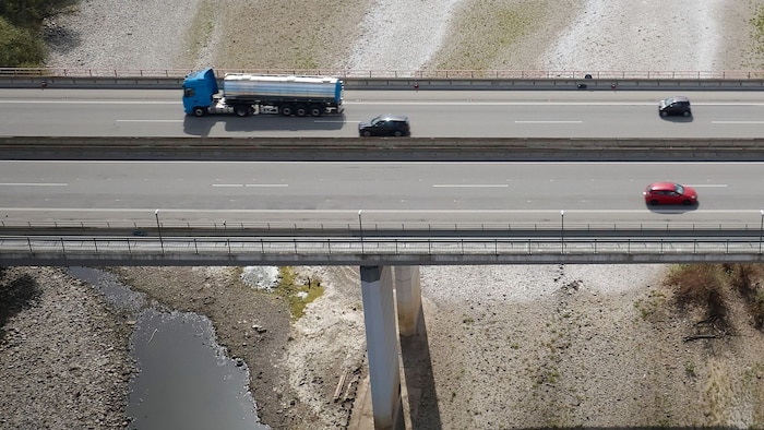 Kann der Rhein bald in zwei befahrbare Bereiche geteilt werden?