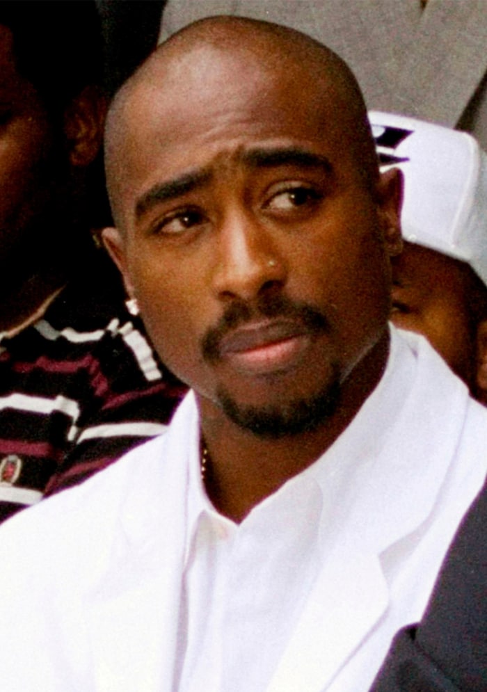 Tupac Shakur wurde am 7. September 1996 in einem Auto in Las Vegas angeschossen und verstarb ...