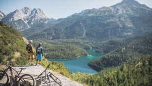 TVB Zugspitzarena Am Blindensee verzeichnet das Land Tirol einen Wasserstand von gerade einmal 18,37 Zentimeter ...