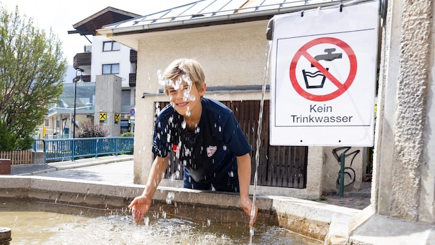 „Bitte nicht trinken“ heißt es auch an diesem Brunnen.