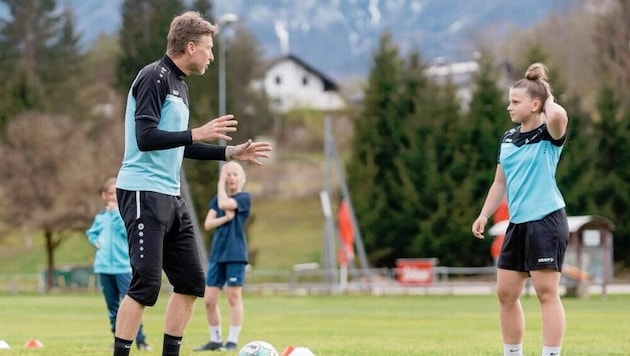 Mehr als 100 Mädchen und junge Frauen fanden durch die „Soccer Girl Academy“ die Leidenschaft ...