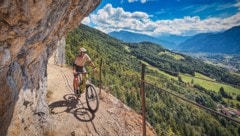 Spektakulär: mit dem Mountainbike in der Ewigen Wand hoch über Bad Goisern. 