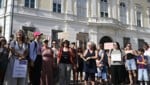 Es sei nur der Auftakt, meinten die Organisatorinnen des Frauen-Protests vor dem ...