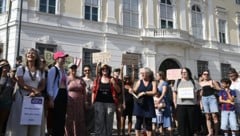 Es sei nur der Auftakt, meinten die Organisatorinnen des Frauen-Protests vor dem ...