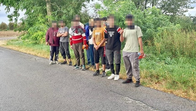 Immer wieder schlagen sich Migranten ins Burgenland durch.