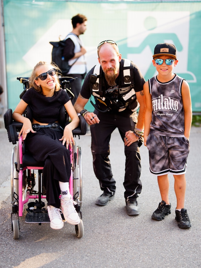 Auch Liam, Laras Bruder (9) erfüllte sich einen kleinen Traum: Endlich mal ein Foto mit einem ...