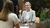Leonore Gewessler eröffnete die Reihe der ORF-„Sommergespräche“ bei Simone Stribl.