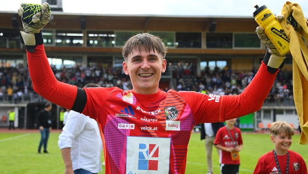 Im Juni ’27 wäre sein Vertrag ausgelaufen: Also war ein Wechsel auch im Sinne des WAC. Polster ...