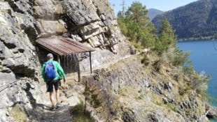Der schmale Steig von Pertisau zur Gaisalm auf einem Archivbild